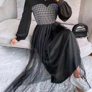 SHEIN Mulvari Grid Print Lantern Dress